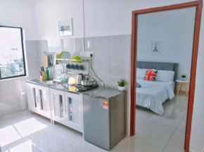 Georgetown, Up to 5 Pax, 2 Bedrooms, 1 Bathroom, 1 Car Park by Star Home